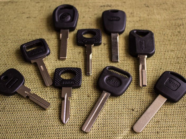 Автомобильные ключи от иномарок